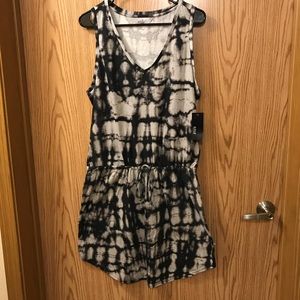 NWT black and white marbled design dress